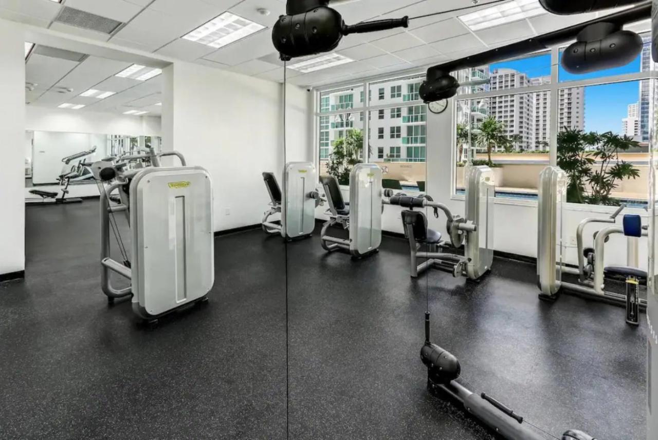Modern 1 Bed In The Heart Of Brickell With Free Parking Appartement Miami Buitenkant foto