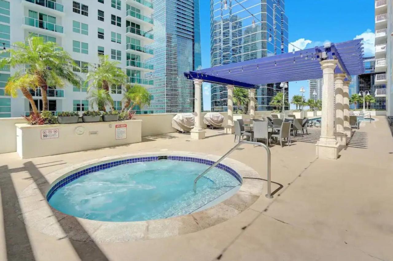 Modern 1 Bed In The Heart Of Brickell With Free Parking Appartement Miami Buitenkant foto