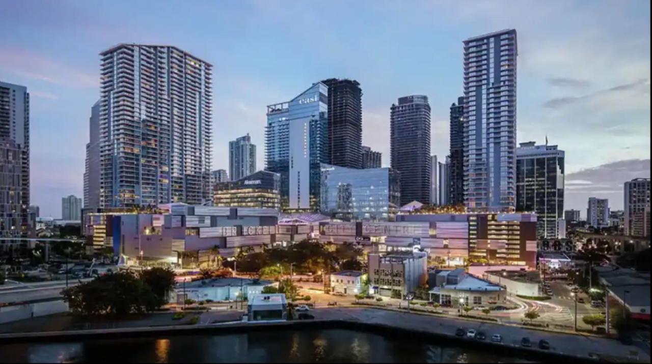 Modern 1 Bed In The Heart Of Brickell With Free Parking Appartement Miami Buitenkant foto