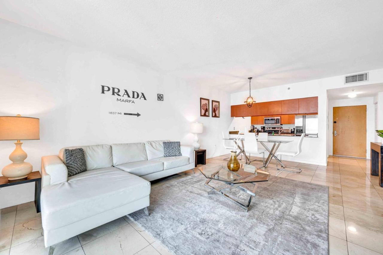 Modern 1 Bed In The Heart Of Brickell With Free Parking Appartement Miami Buitenkant foto