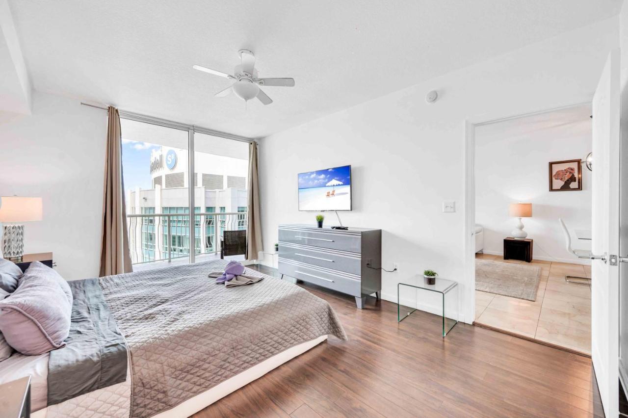 Modern 1 Bed In The Heart Of Brickell With Free Parking Appartement Miami Buitenkant foto